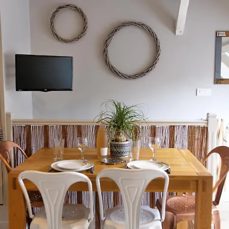 Апартаменты L'appart De La Ferte - Rue Principale De St Valery Сен-Валери-сюр-Сомм